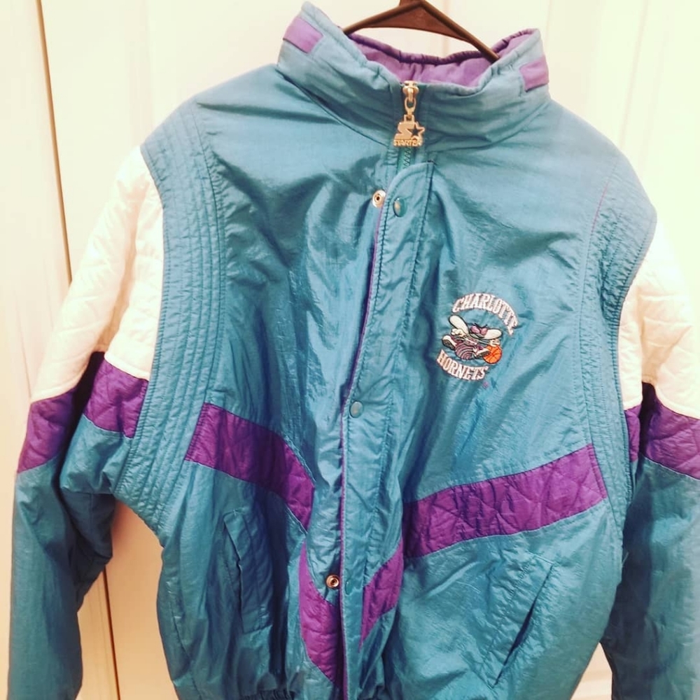 Vintage Starter Charlotte Hornets Jacket Size L